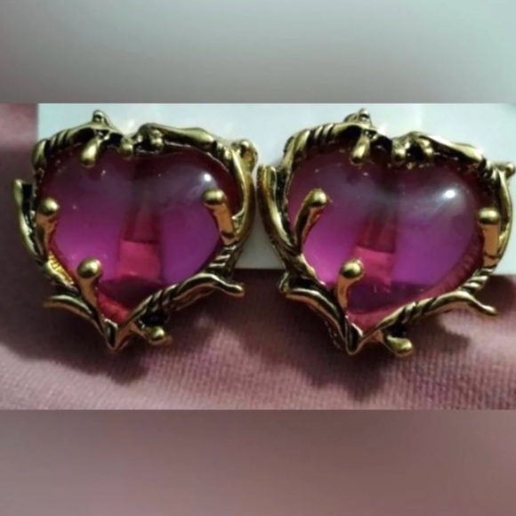 Fuchsia Branching Heart- Medieval Renaissance Palace Gilded Tree Clip-on Earring - Picture 9 of 11